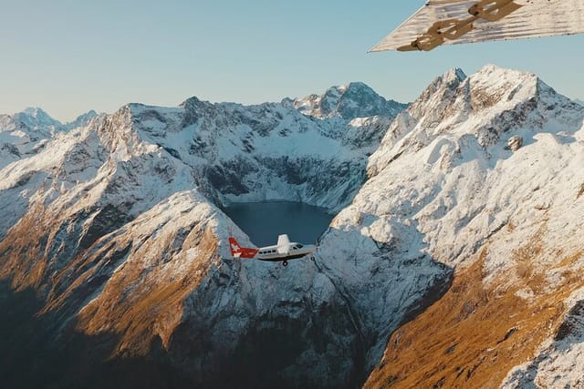 Glenorchy Air Milford Sound Fly | Cruise | Fly scenic flight past Lake Erskine
